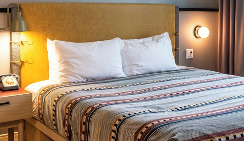 Suite, 1 King Bed, Roll-in Shower (Hydrotheraphy Shower)
