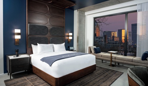 Room, 1 King Bed, Corner
