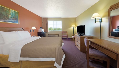 Standard Room, 1 King Bed, Non Smoking