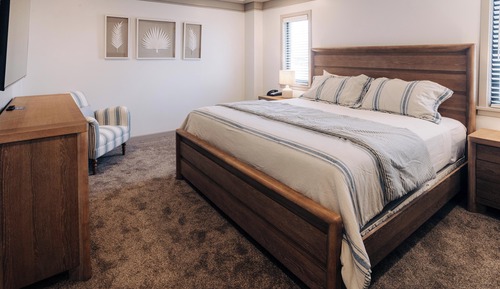 Suite, 1 King Bed, Balcony (Legendary)