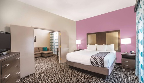1 king bed and 1 sofa bed suite, Non-Smoking