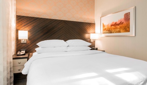 Suite, 1 King Bed, Non Smoking