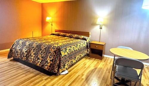 Room, 1 King Bed, Non Smoking