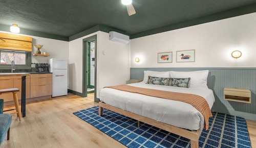 Suite, 1 King Bed