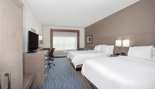 Suite, 2 Queen Beds (Additional Living Area)