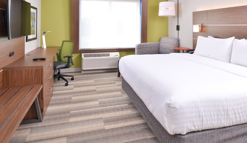Standard Room, 1 King Bed, Accessible (Mobility)