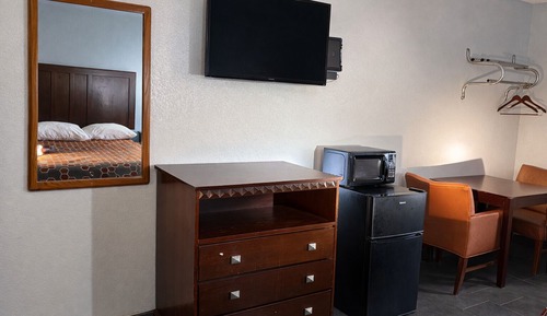 Standard Room, 2 Queen Beds, Non Smoking