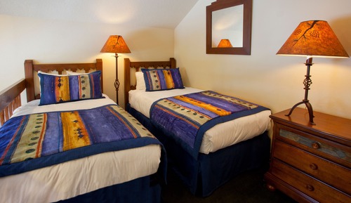 Basic Loft, Multiple Beds