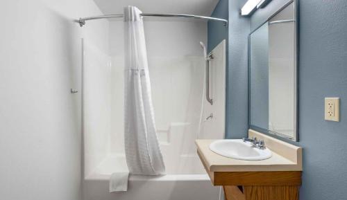 Double Room with Two Double Beds - Smoking