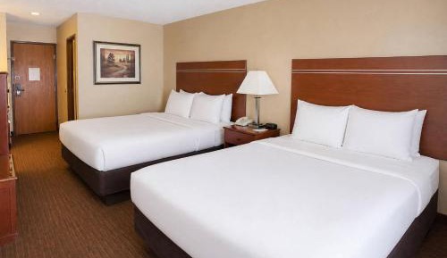 Standard Queen Room with Two Queen Beds - Non-Smoking