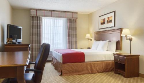King Suite with Whirpool