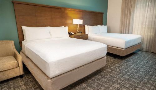 Queen Room with Two Queen Beds - Hearing Accessible