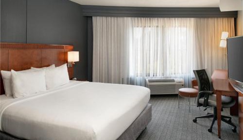 King Room with Sofa Bed