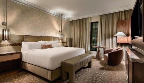 Deluxe King Room