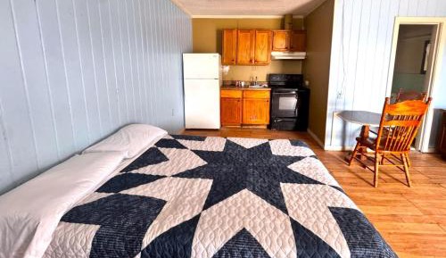 1 Bedroom Studio with Kitchenette