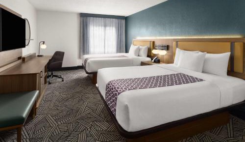 One-Bedroom Suite with Two Queen Beds - Non-Smoking