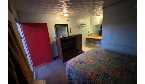 Single Bed Smoking