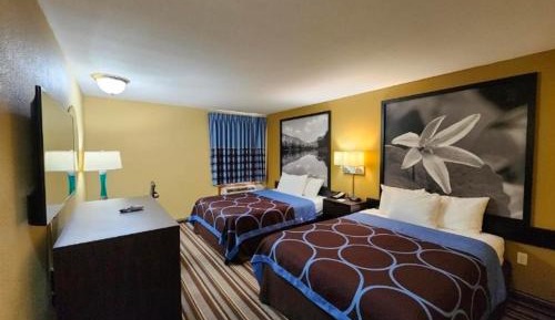 Queen Room with Two Queen Beds - Mobility Access/Non-Smoking