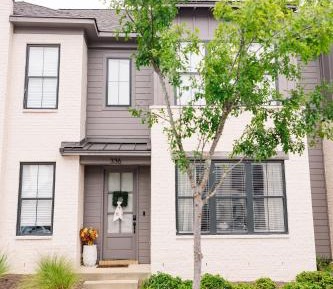 Three-Bedroom Townhouse