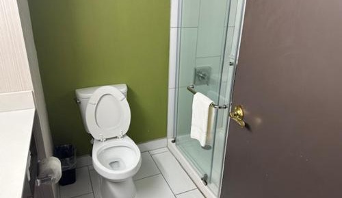 Standard King Room - Non Smoking