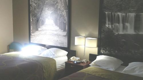Queen Room with Two Queen Beds - Non-Smoking