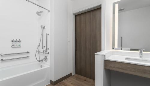 King Room - Hearing Accessible