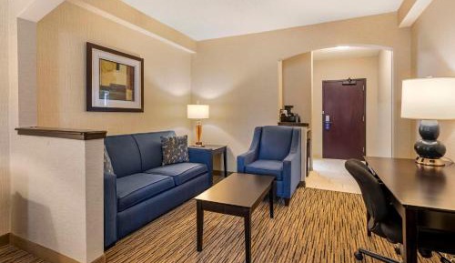 King Suite with Kitchenette - Non-Smoking