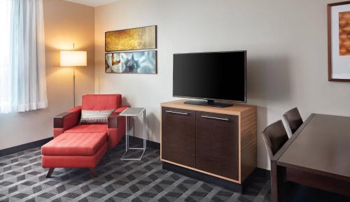 One Bedroom King Suite with Sofa Bed and City View