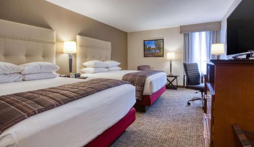 Deluxe Queen Room with Two Queen Beds