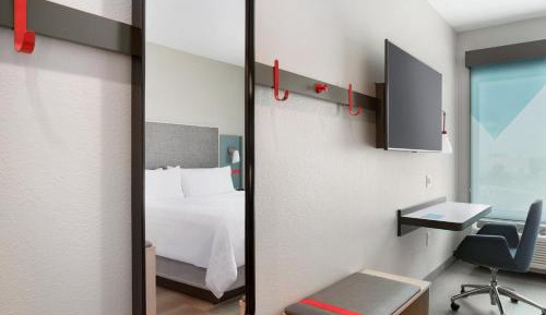King Room - Mobility Access/Hearing Accessible