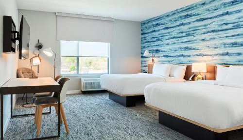 Studio with Two Queen Beds