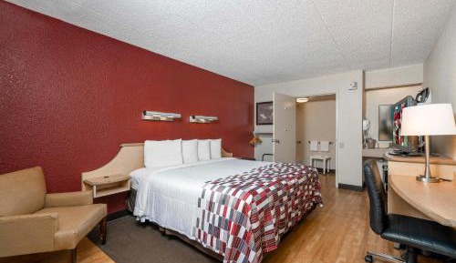 Deluxe King Room Disability Access Smoke Free