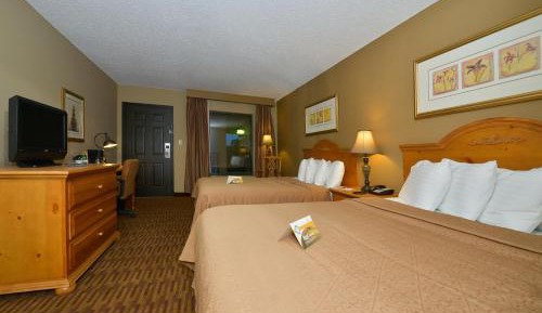Queen Room with Two Queen Beds - Non-Smoking