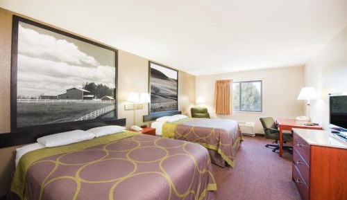 Queen Room with Two Queen Beds - Non-Smoking