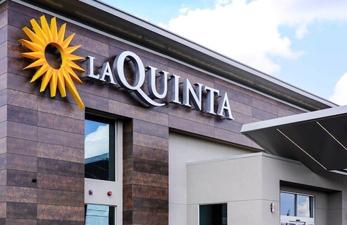 Branson Theater District Hotel | La Quinta by Wyndham Branson