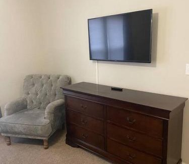 Hollister House | Deep Roots Den on Table Rock New Property