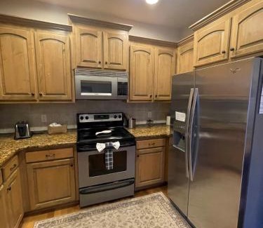 Hollister House | Deep Roots Den on Table Rock New Property
