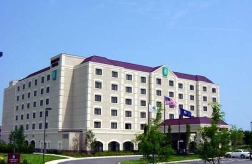 Lyndon Hotel | Embassy Suites by Hilton Louisville East