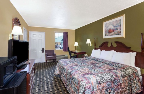 Lenoir City Hotel | Days Inn by Wyndham Lenoir City
