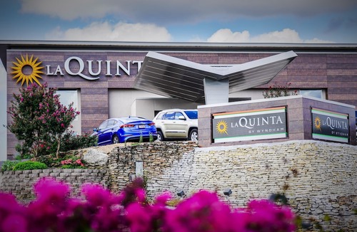 Branson Theater District Hotel | La Quinta by Wyndham Branson