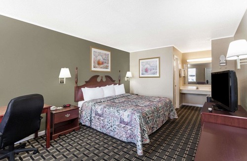 Lenoir City Hotel | Days Inn by Wyndham Lenoir City