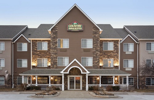Carter Lake Hotel | Country Inn & Suites by Radisson, Omaha Airport, IA