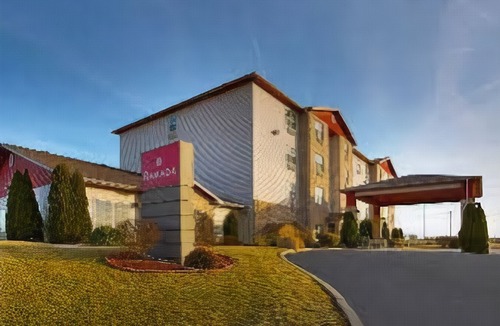 Sparta Hotel | Ramada by Wyndham Sparta/at Speedway