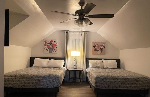 Walnut Grove House | 5BR 3 BA over 2,800 sq ft in the heart of Cordova