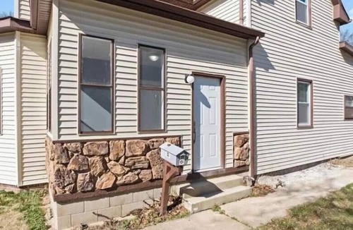 Belleville House | Charming 3-bedroom house with AC in pleasant Belleville