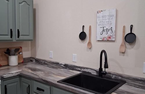 Farmington House | Tranquil 2-bedroom house with AC in beautiful Farmington