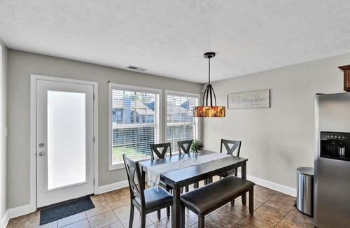 Buechel House | Amazing 4-bedroom house in Louisville near golf club
