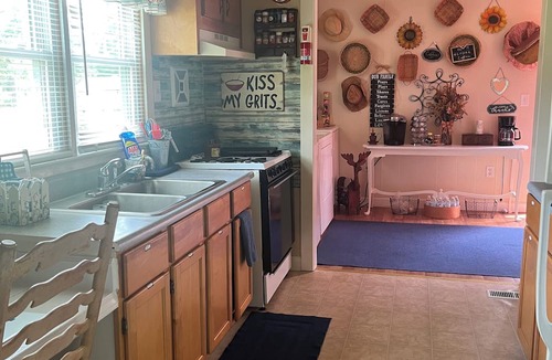 Plymouth Cottage | Home Away From Home ~ Plymouth Cottage, Washington County