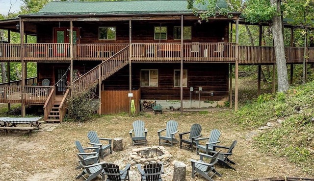 Incredible Wooden Cabin with Fire Pit in Miami, Oklahoma