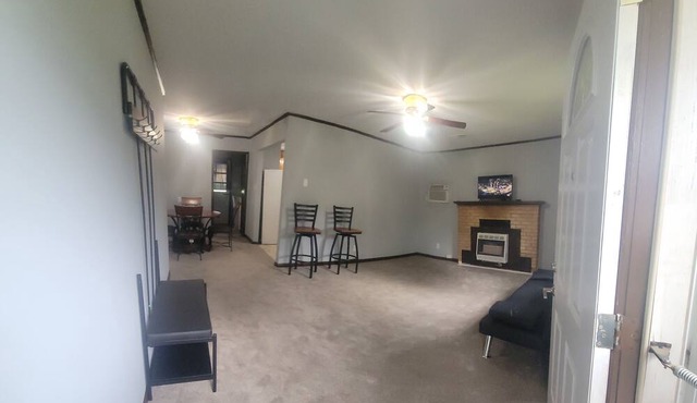 Diamond City Lake & Links Cozy 2 bedroom 1 bath in the center of everything!